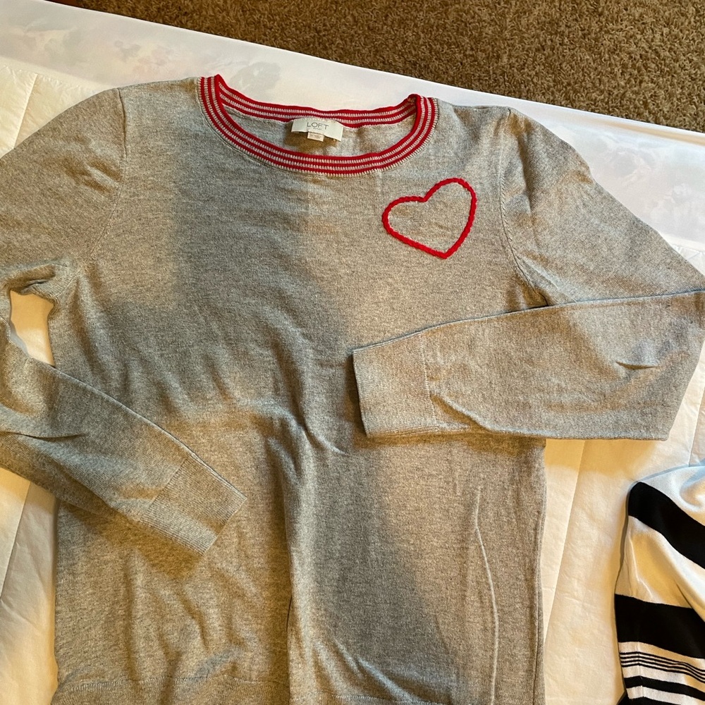 Loft gray sweater with red heard and collar